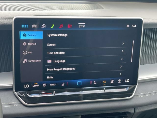 New 2026 Volkswagen Tiguan SE FWD image 9