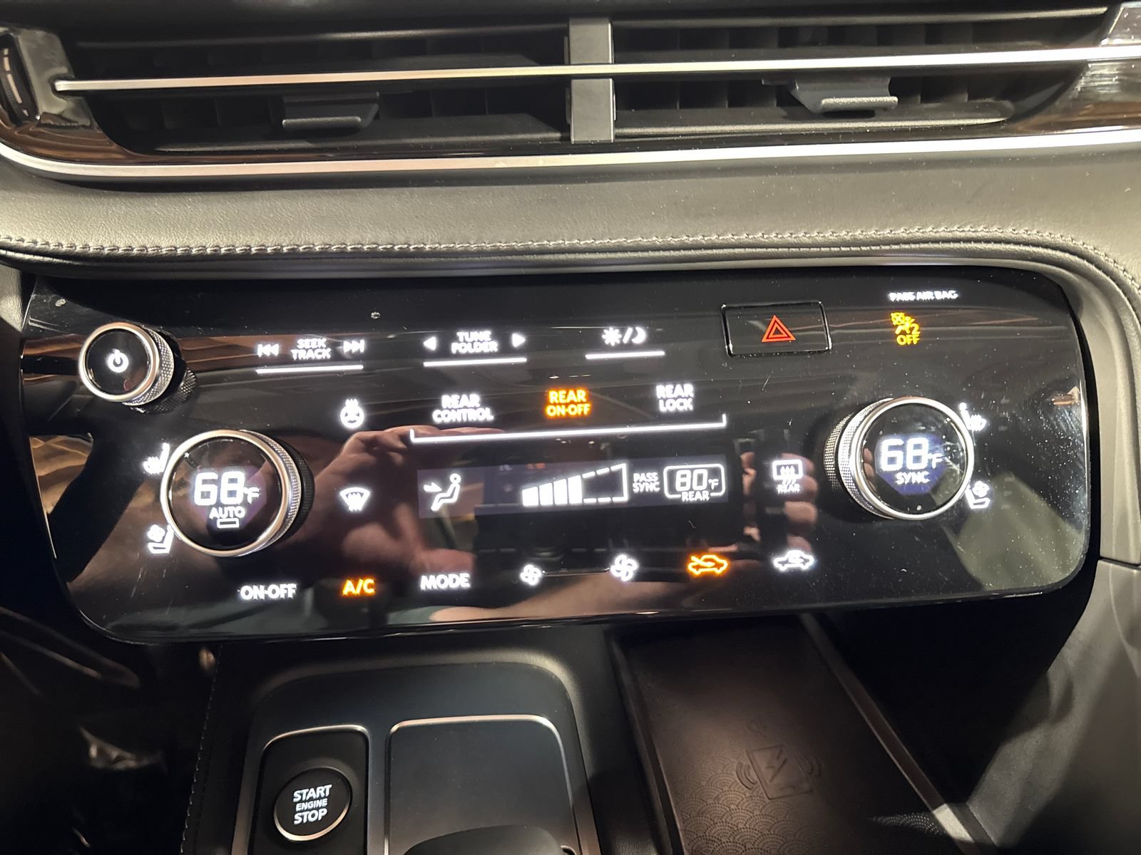 Certified 2025 INFINITI QX60 Luxe w/ Vision Package AWD/4WD image 45