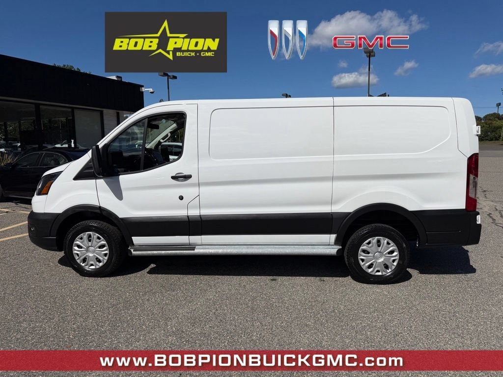 Used 2025 Ford Transit 250 Low Roof w/ Exterior Upgrade Package RWD image 2