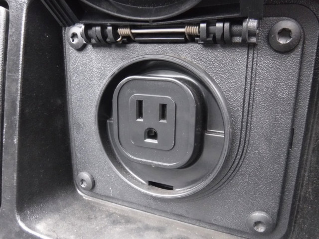 Used 2017 Toyota Tacoma TRD Sport image 17