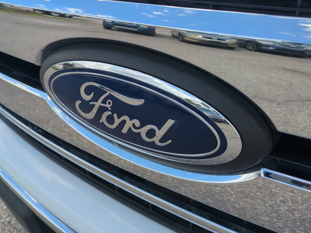 Used 2018 Ford F150 XLT w/ Trailer Tow Package image 13