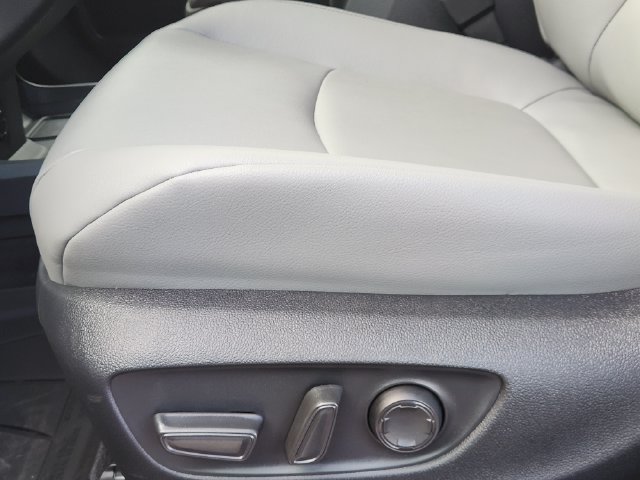 New 2026 Toyota Sienna XLE FWD image 22