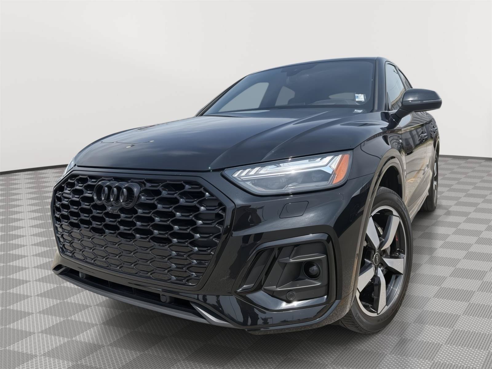 Certified 2022 Audi Q5 2.0T Prestige AWD/4WD image 1
