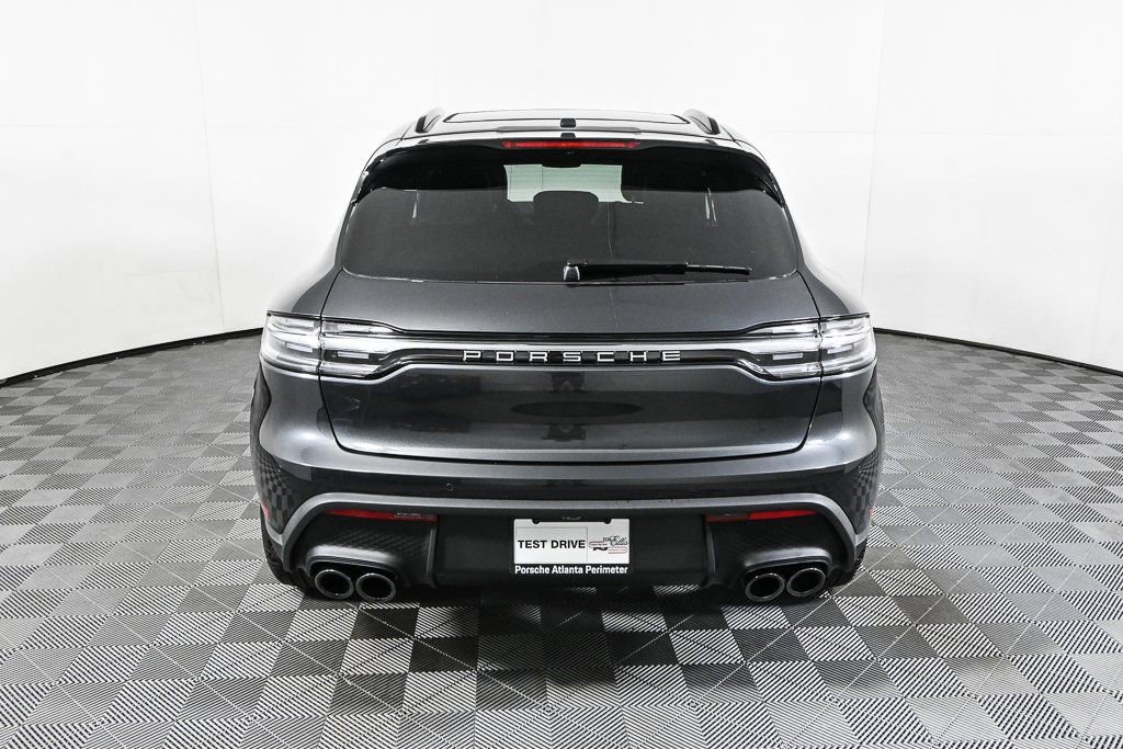 Certified 2026 Porsche Macan AWD/4WD image 31