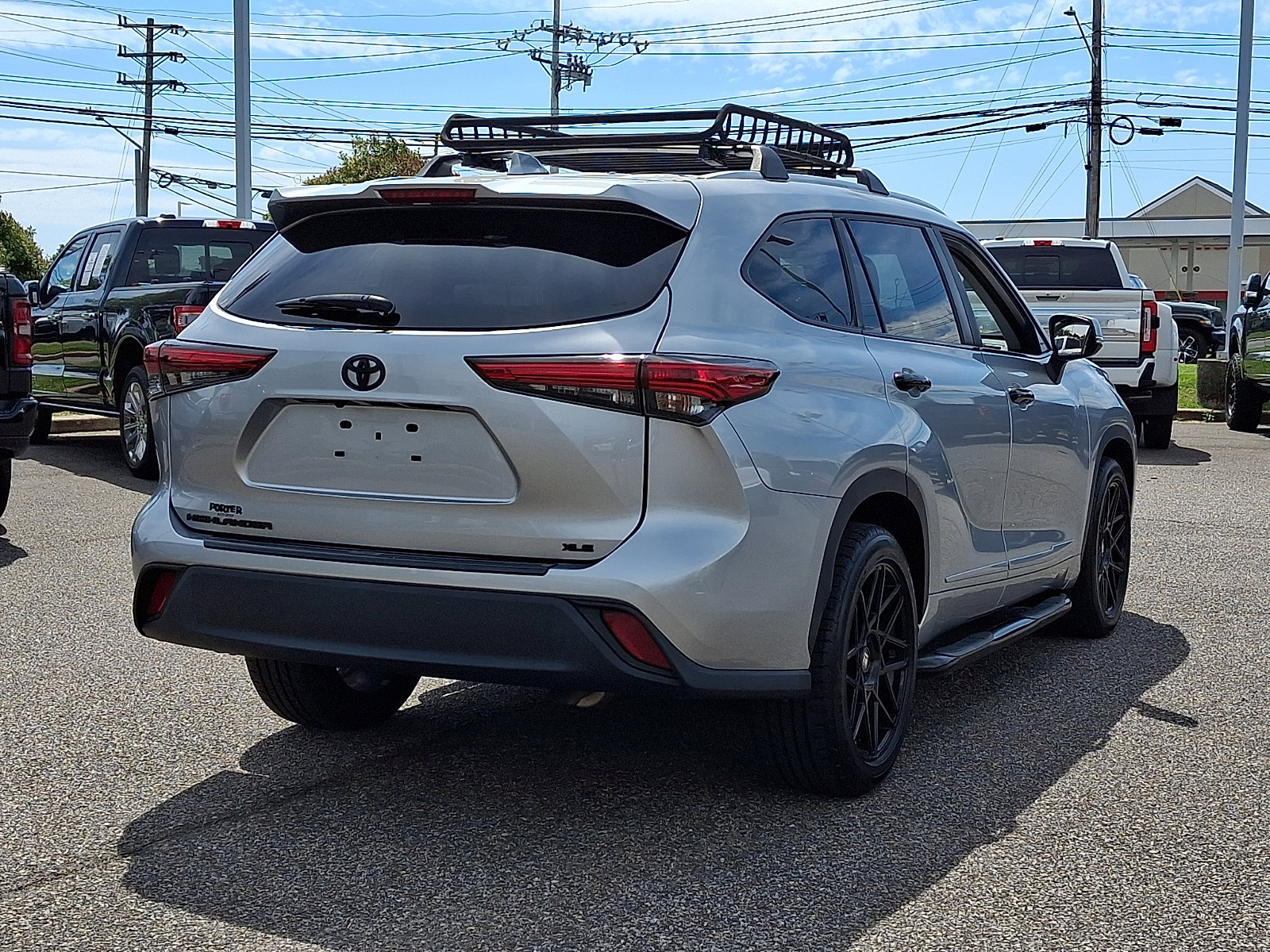Used 2023 Toyota Highlander XLE FWD image 10