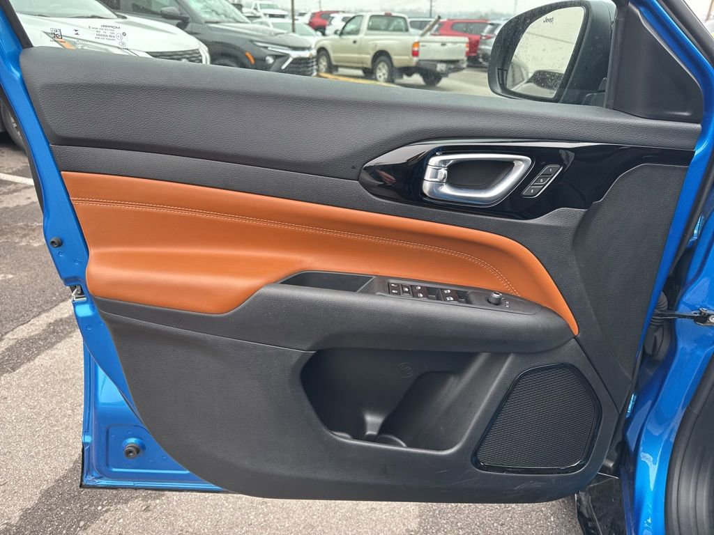 Used 2024 Jeep Compass Limited w/ Elite Group image 10