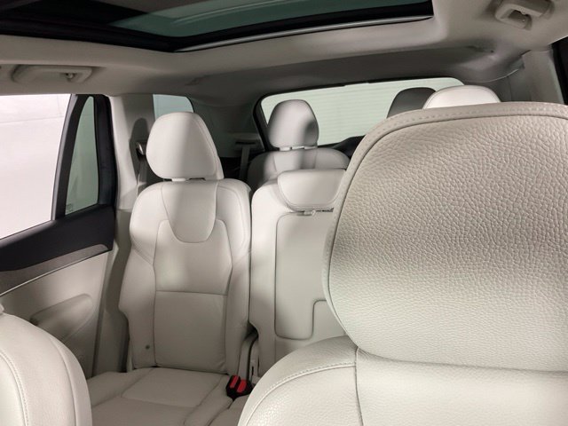Certified 2025 Volvo XC90 B6 Plus w/ Protection Package Premier AWD/4WD image 32