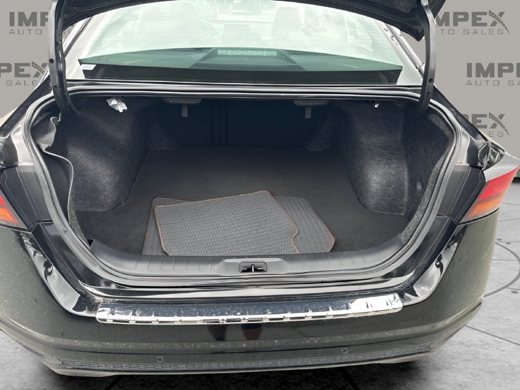 Used 2023 Nissan Altima 2.5 SR FWD image 21