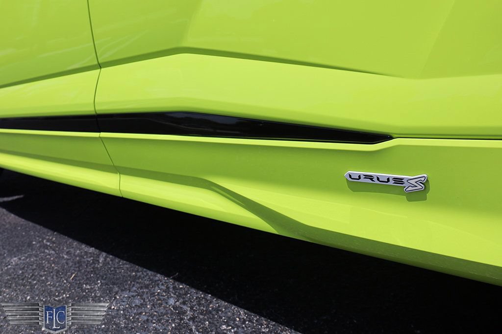 Used 2023 Lamborghini Urus S AWD/4WD image 11