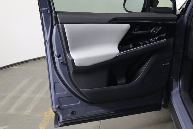 Used 2023 Subaru Solterra AWD image 23