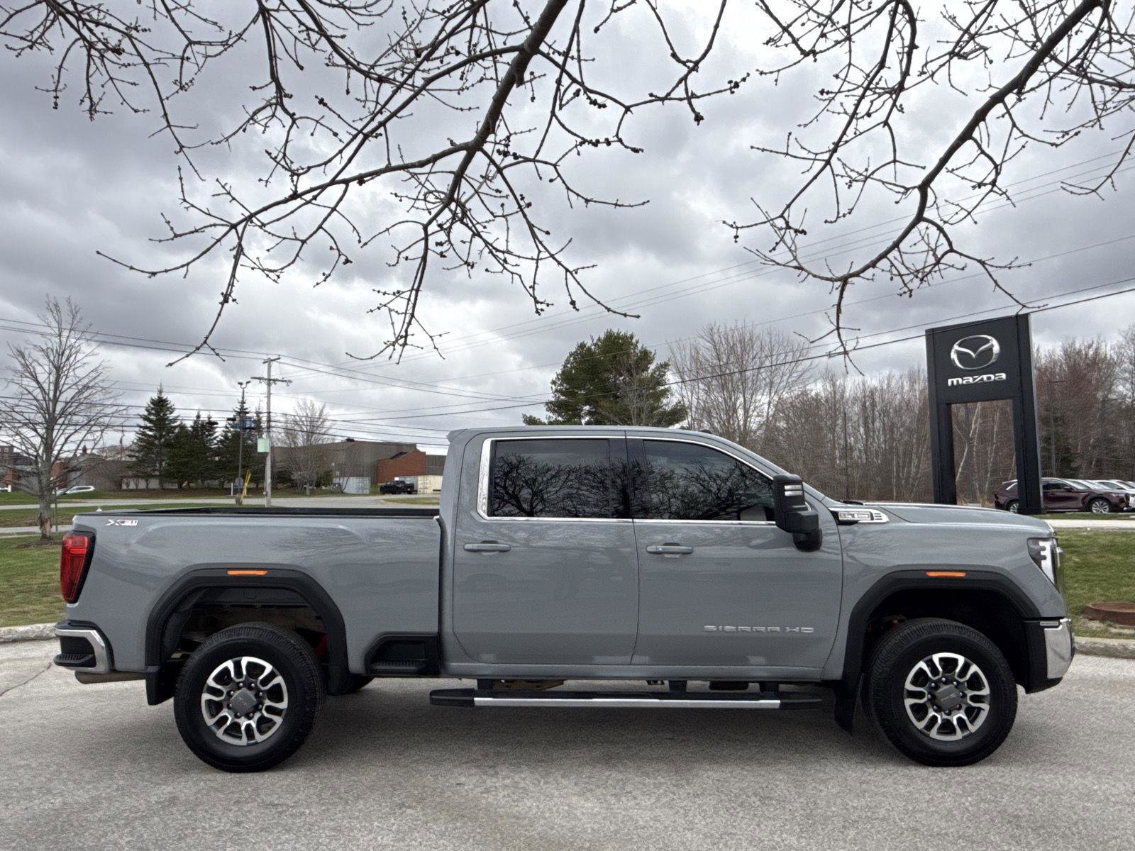 Used 2024 GMC Sierra 2500 SLE w/ SLE Convenience Package image 12
