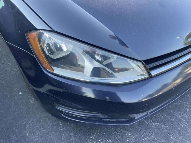 Used 2017 Volkswagen Golf S FWD image 4