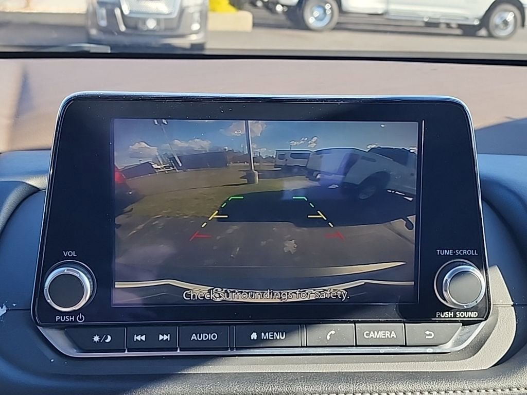 Used 2023 Nissan Rogue SV image 29