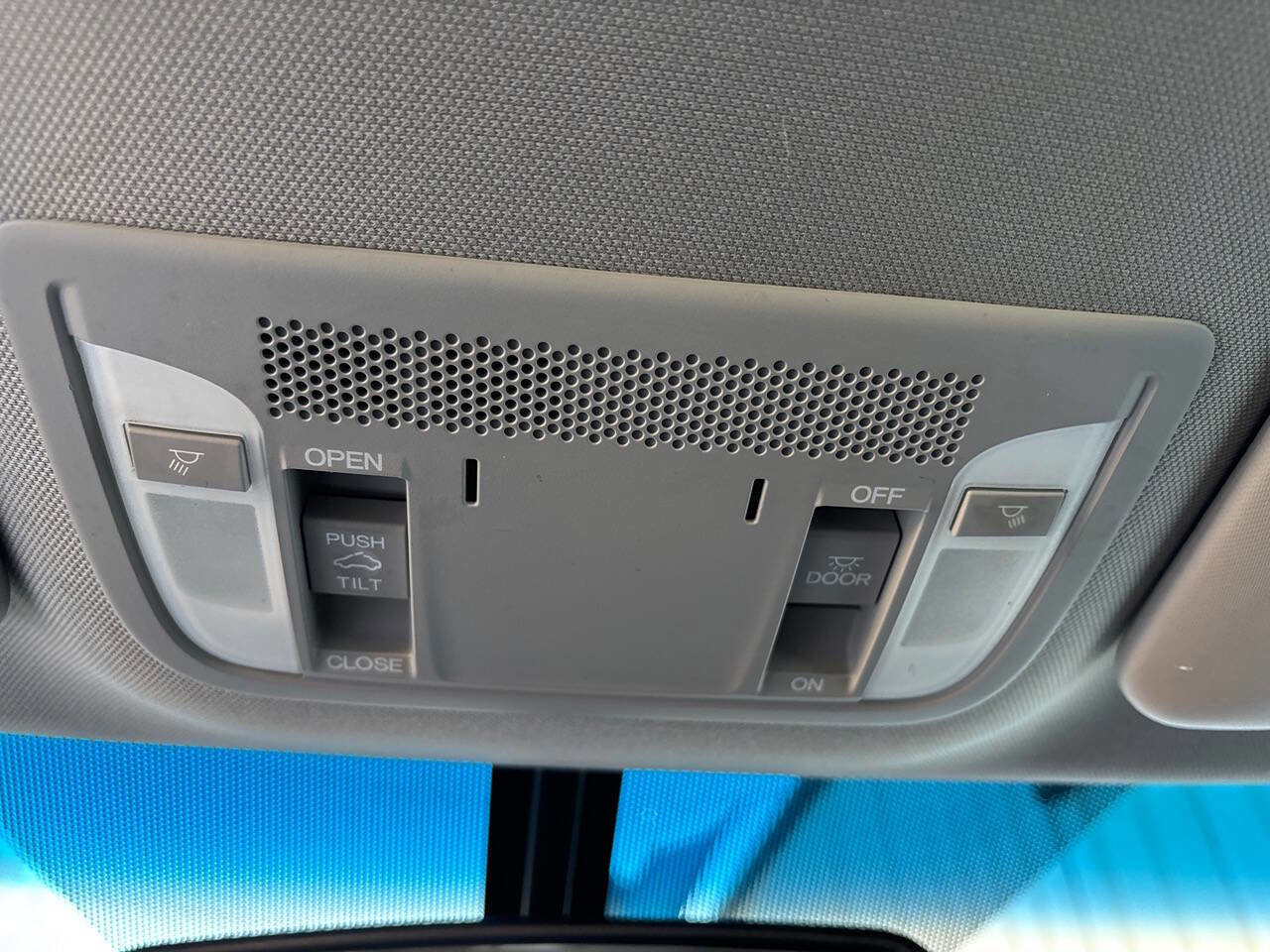 Used 2013 Acura ILX w/ Premium Package image 34