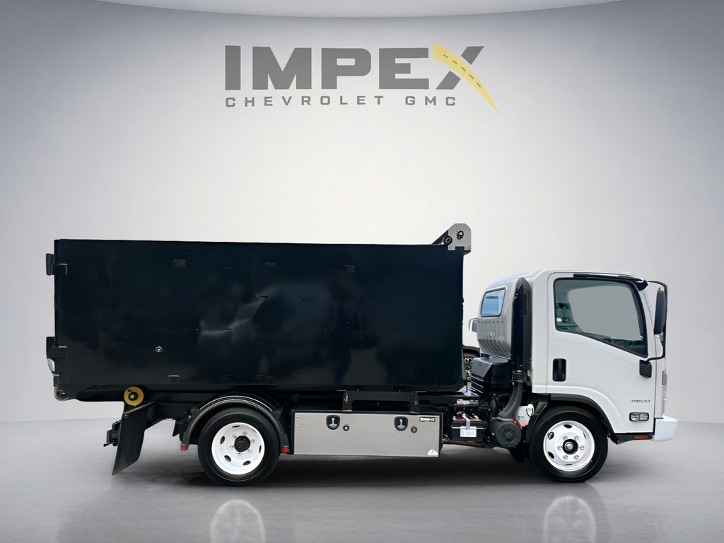 Used 2024 Chevrolet Low Cab Forward RWD image 6