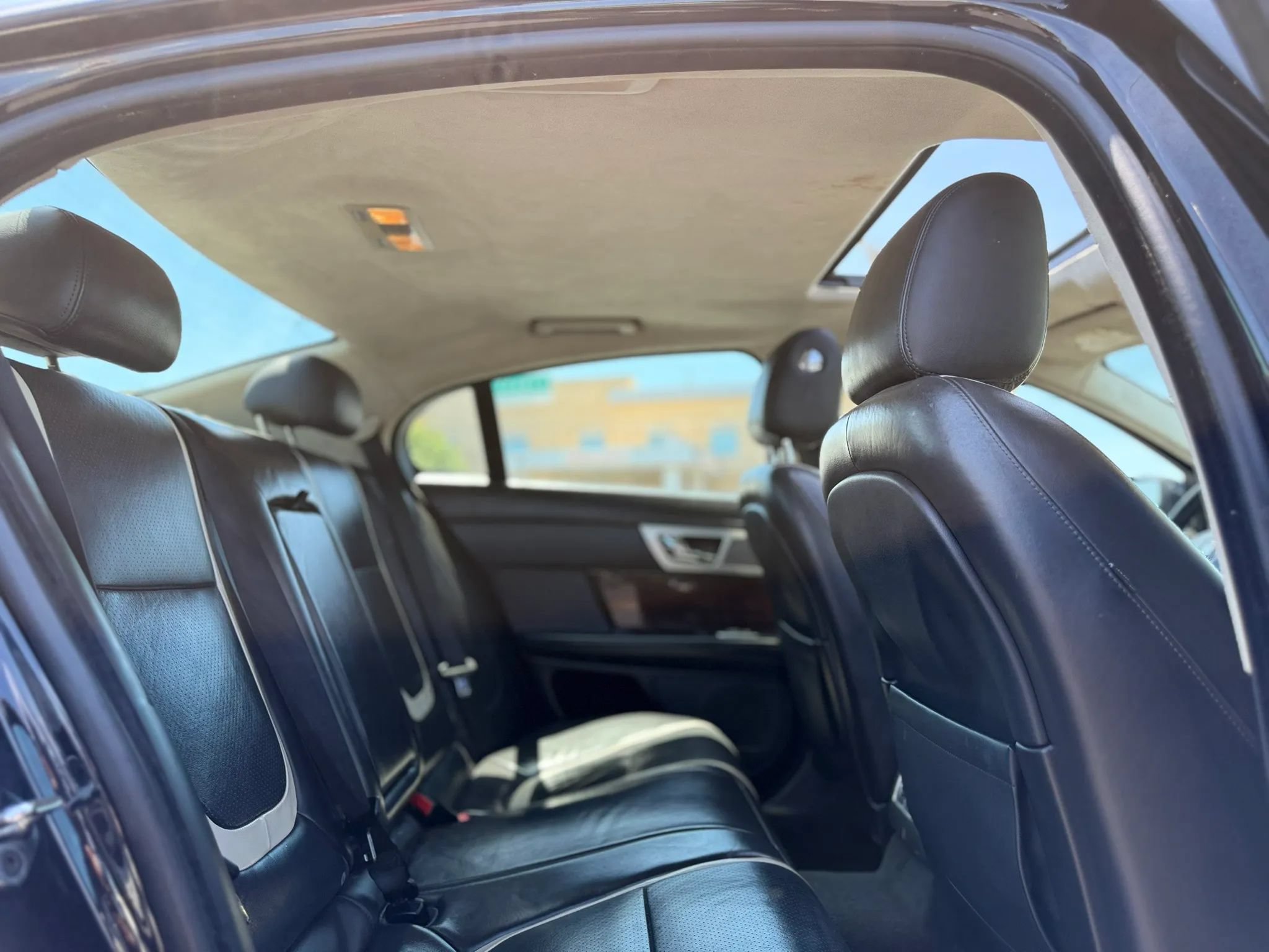Used 2015 Jaguar XF Portfolio RWD image 19
