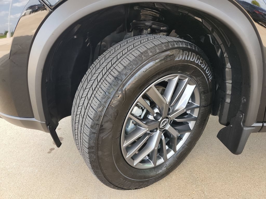 Certified 2025 Nissan Rogue S FWD image 31