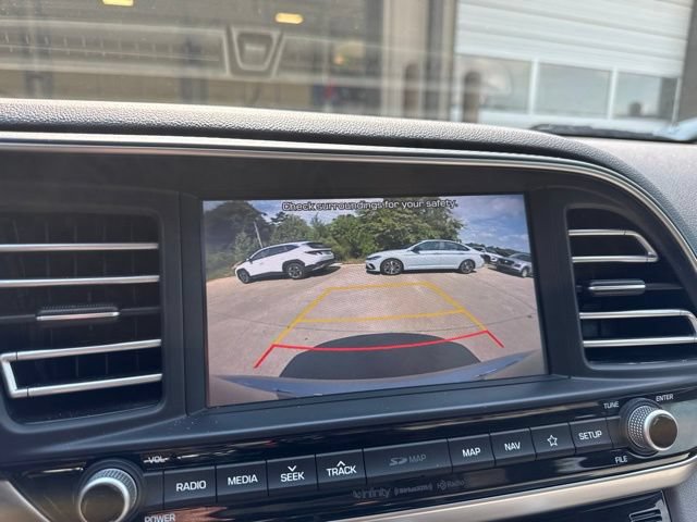 Used 2020 Hyundai Elantra Limited w/ Ultimate Package 03 FWD image 23