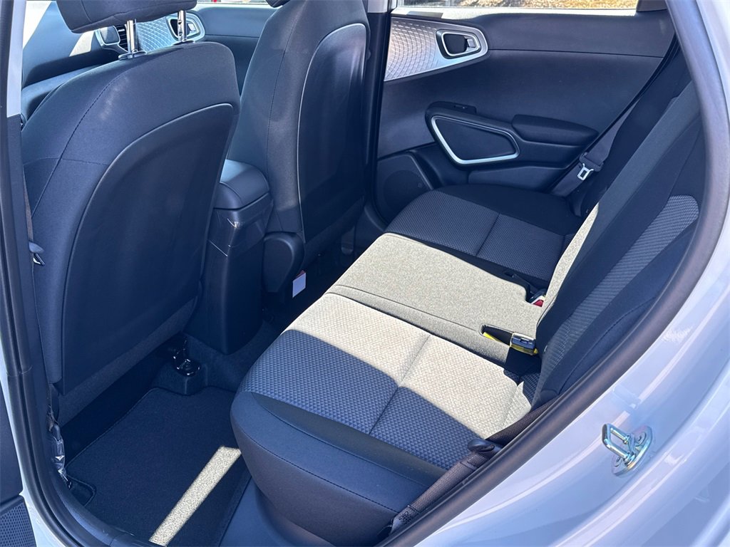 New 2025 Kia Soul LX w/ LX Technology Package image 19