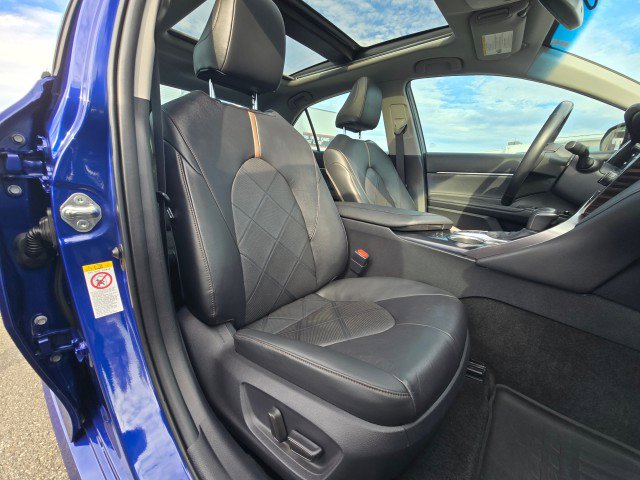 Used 2018 Toyota Camry XLE w/ Driver Assist Package image 12