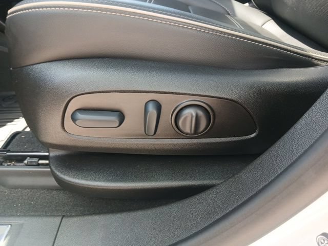 Used 2023 GMC Acadia Denali w/ Denali Ultimate Package FWD image 35