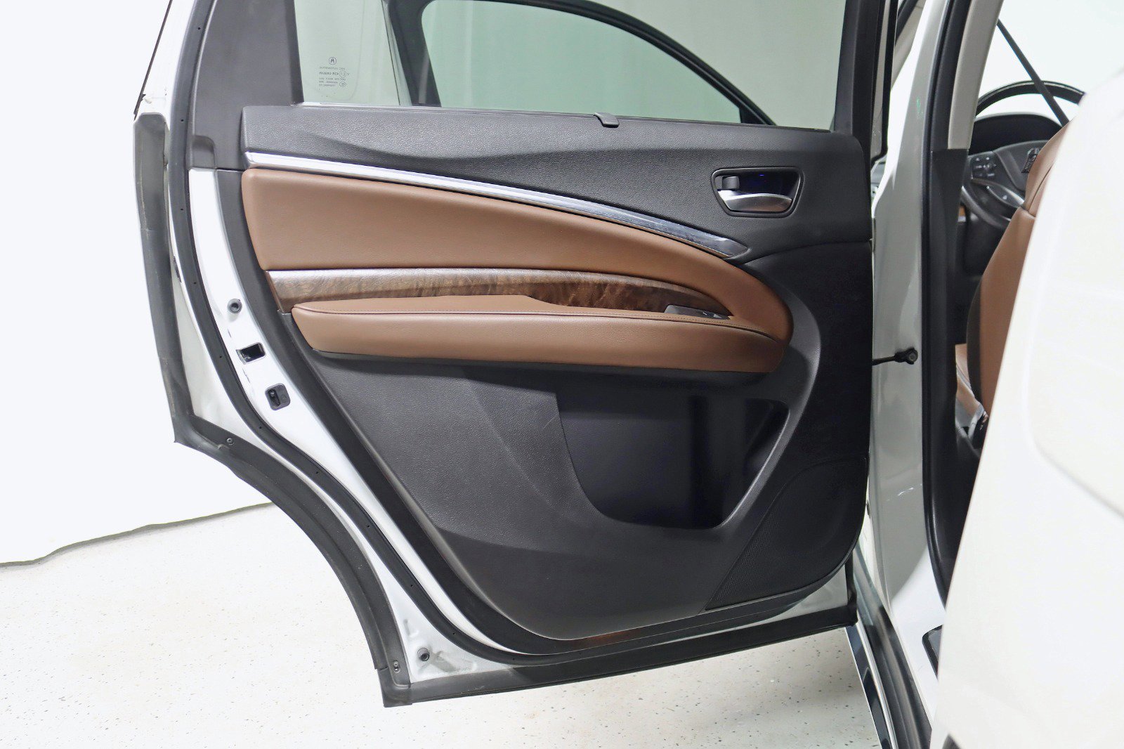 Used 2018 Acura MDX w/ Advance & Entertainment image 36