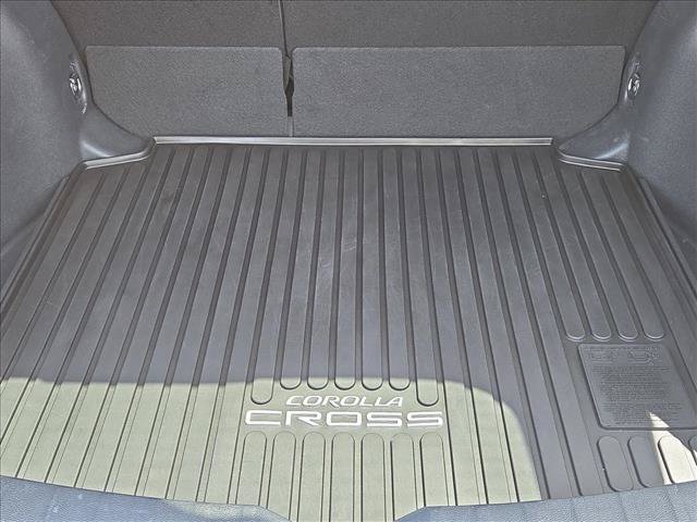 Certified 2026 Toyota Corolla Cross LE FWD image 6