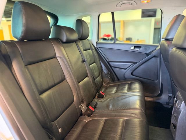 Used 2017 Volkswagen Tiguan Sport AWD/4WD image 22