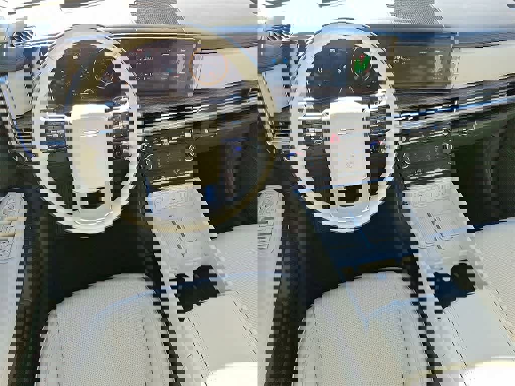 Used 2025 Hyundai Santa Fe Calligraphy image 8