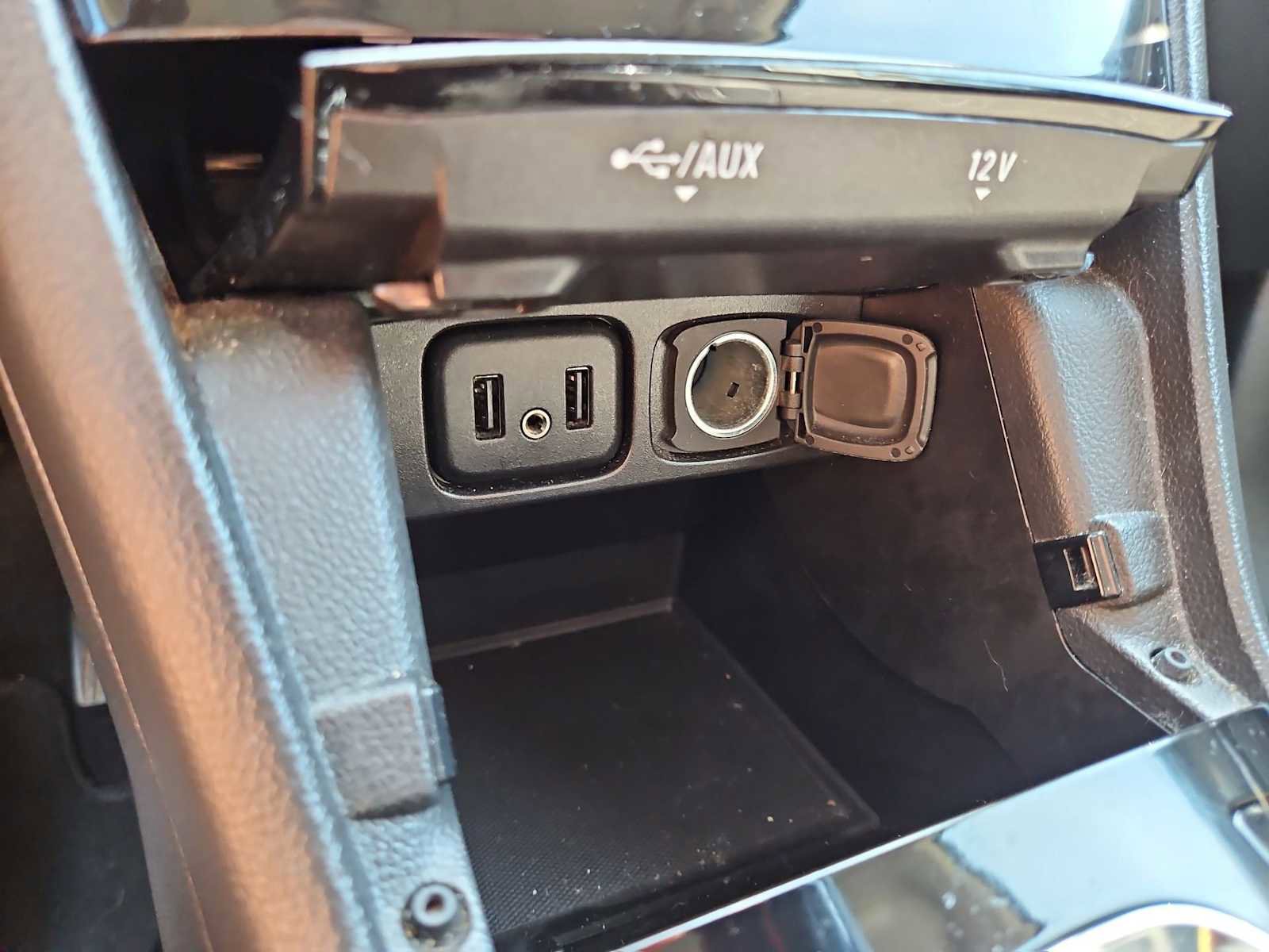 Used 2018 Buick Encore Preferred image 30