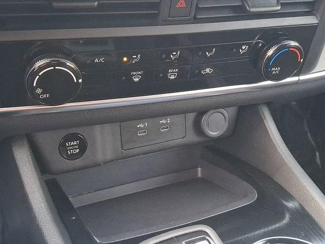 Used 2024 Nissan Rogue S image 15