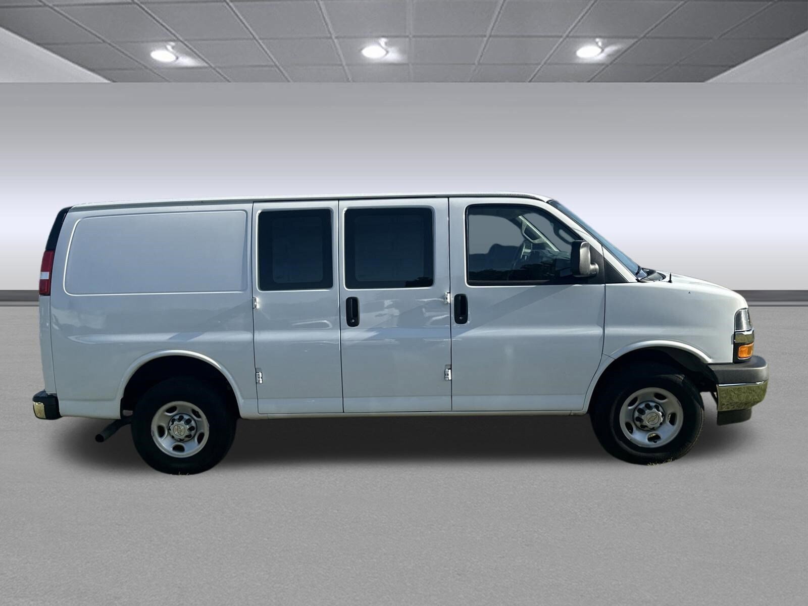 Used 2024 Chevrolet Express 2500 w/ Driver Convenience Package image 2