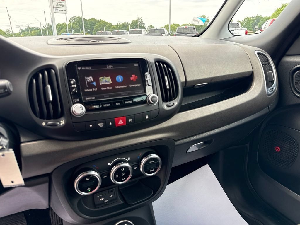 Used 2014 FIAT 500L Trekking w/ Popular Equipment Group FWD image 19