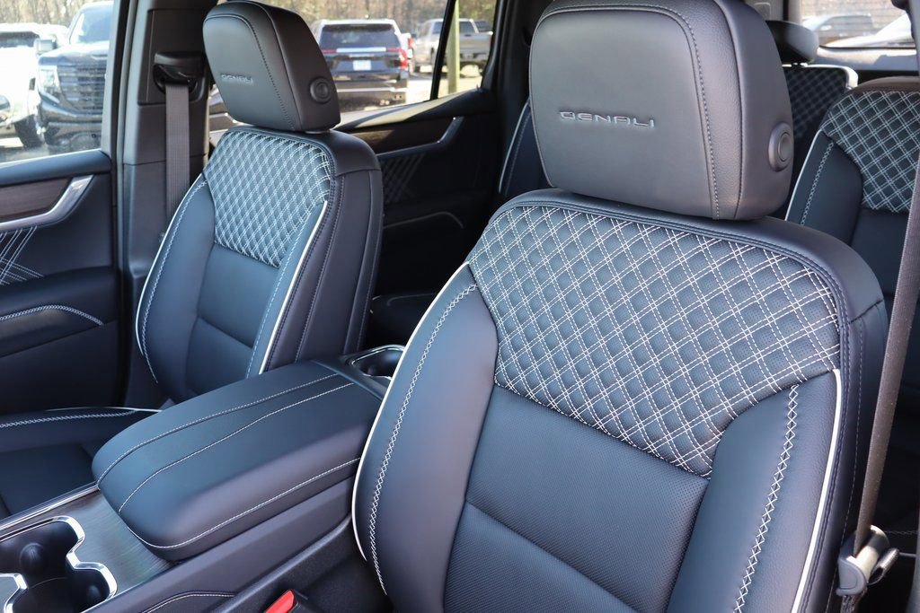 New 2026 GMC Acadia Denali w/ Super Cruise Package image 12