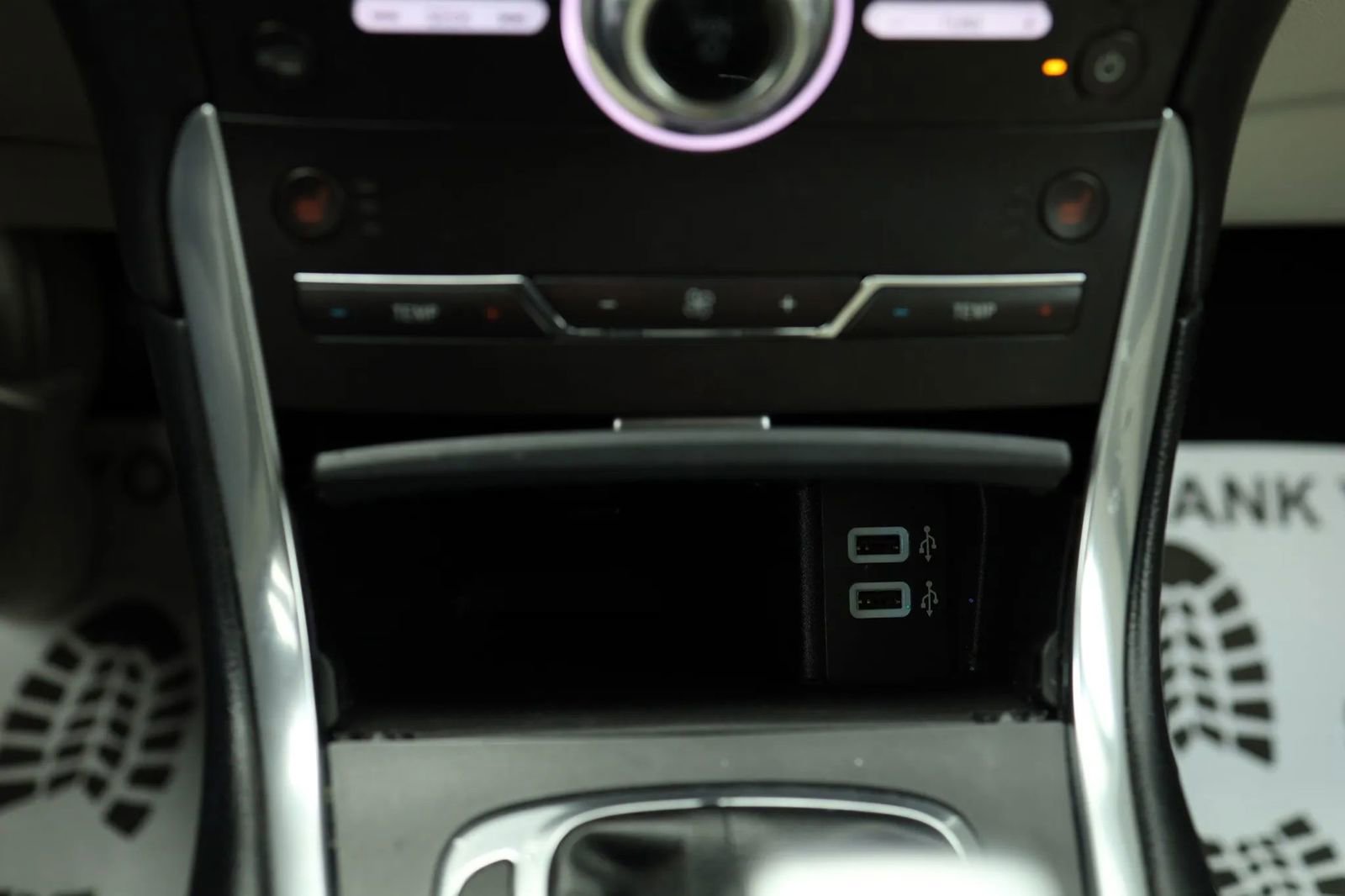 Used 2018 Ford Edge Titanium w/ Ford Safe & Smart Package image 22