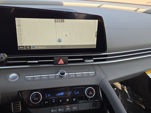 New 2025 Hyundai Elantra SEL FWD image 11