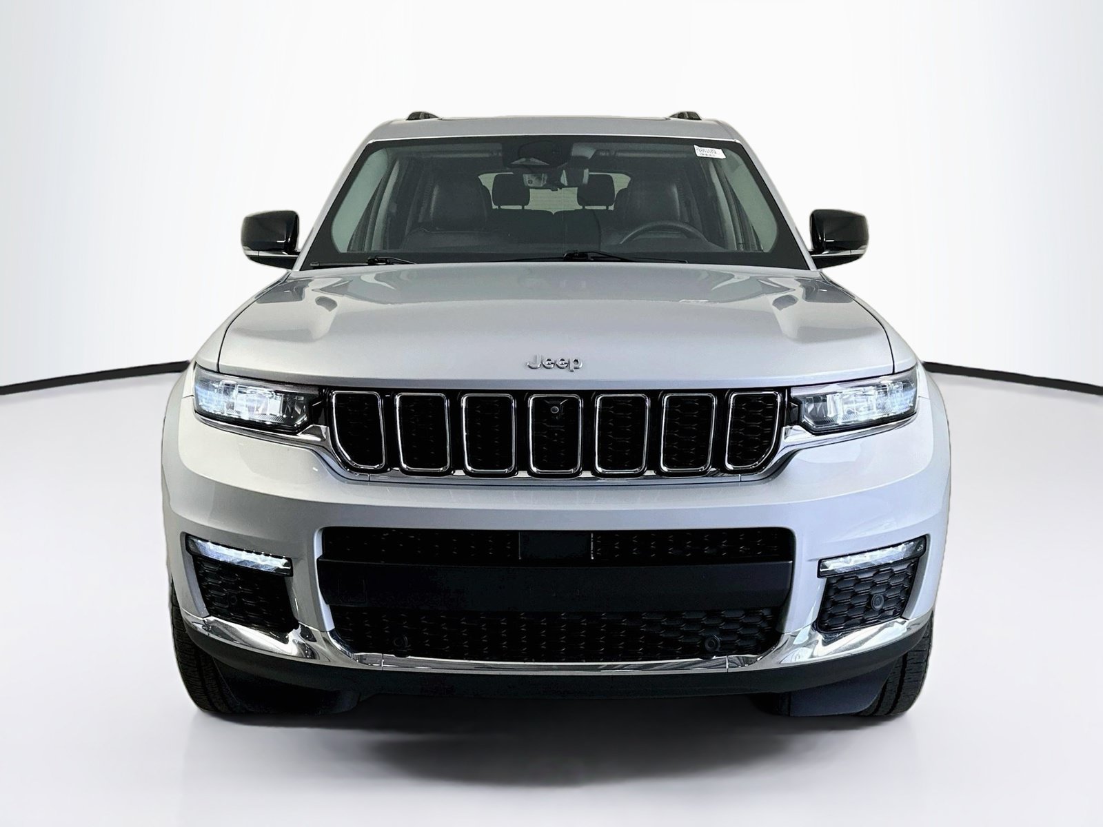 Used 2023 Jeep Grand Cherokee L Limited w/ Luxury Tech Group II RWD image 2