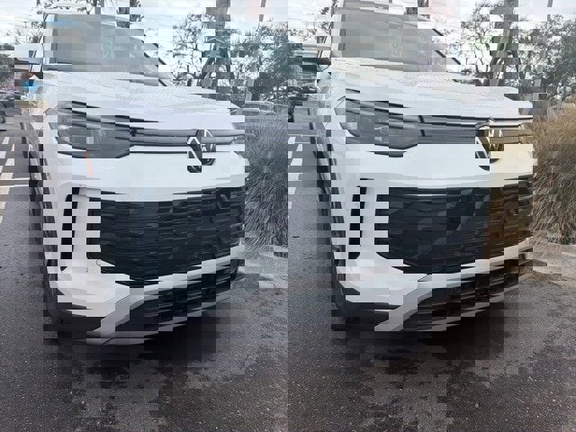 Used 2025 Volkswagen Tiguan S image 3