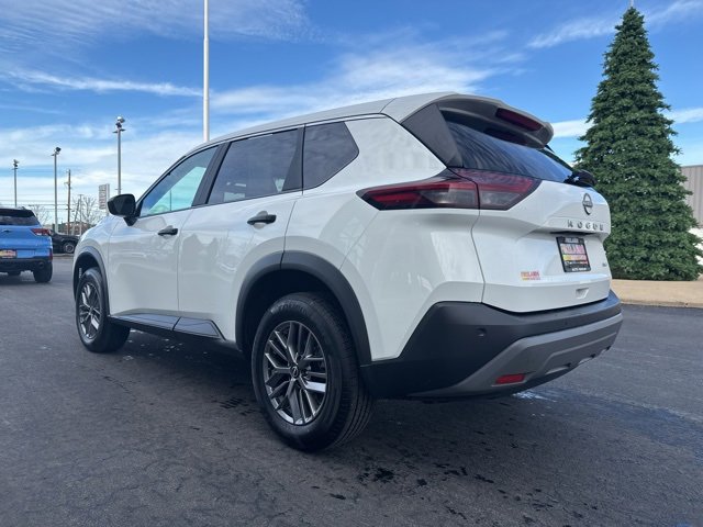 Used 2023 Nissan Rogue S image 5