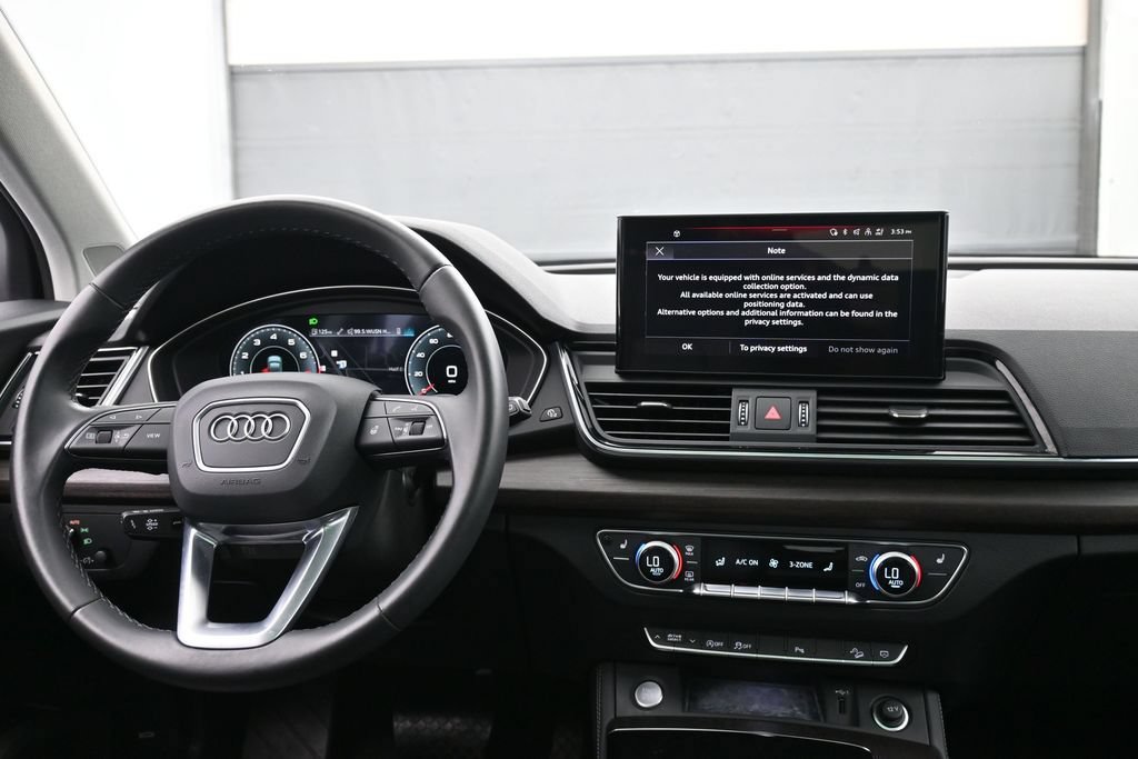 Used 2023 Audi Q5 2.0T Premium Plus w/ Premium Plus Package AWD/4WD image 11