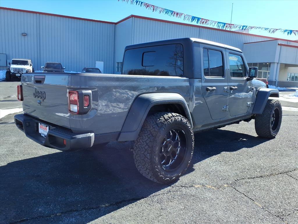 Used 2023 Jeep Gladiator Sport image 4