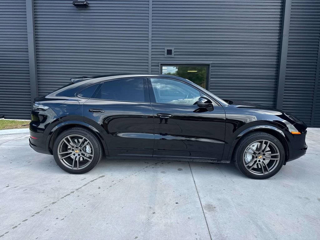 Certified 2023 Porsche Cayenne Turbo image 10