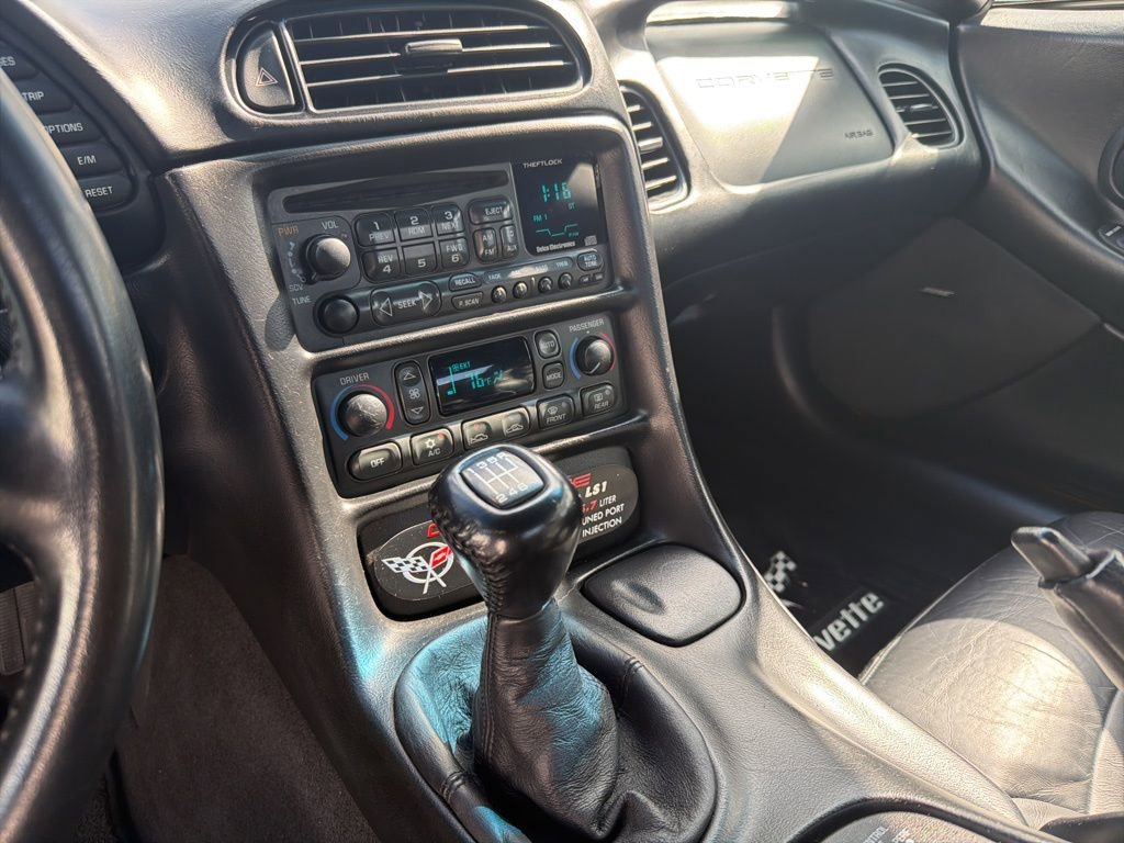 Used 2002 Chevrolet Corvette Convertible w/ Preferred Equipment Group2 image 11