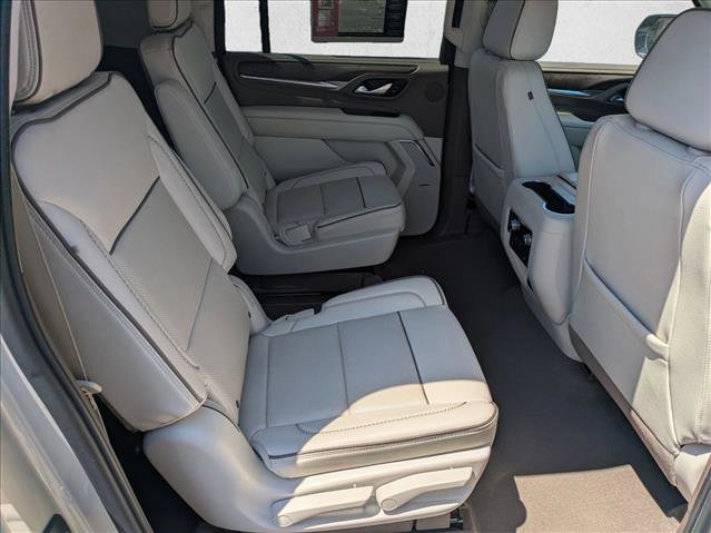 Used 2023 GMC Yukon XL Denali AWD/4WD image 19