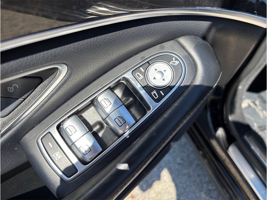 Used 2019 Mercedes-Benz S 560 4MATIC Sedan image 25