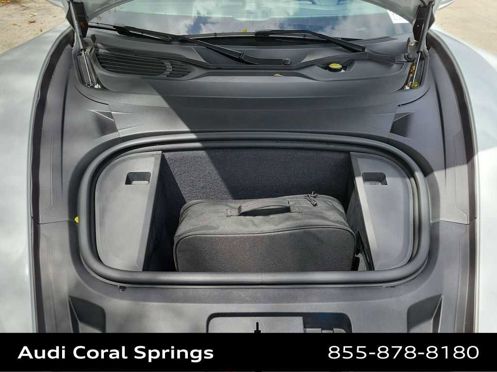 Used 2023 Porsche Taycan image 17