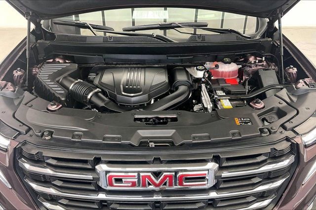Used 2024 GMC Acadia Elevation w/ Luxury Package AWD/4WD image 9