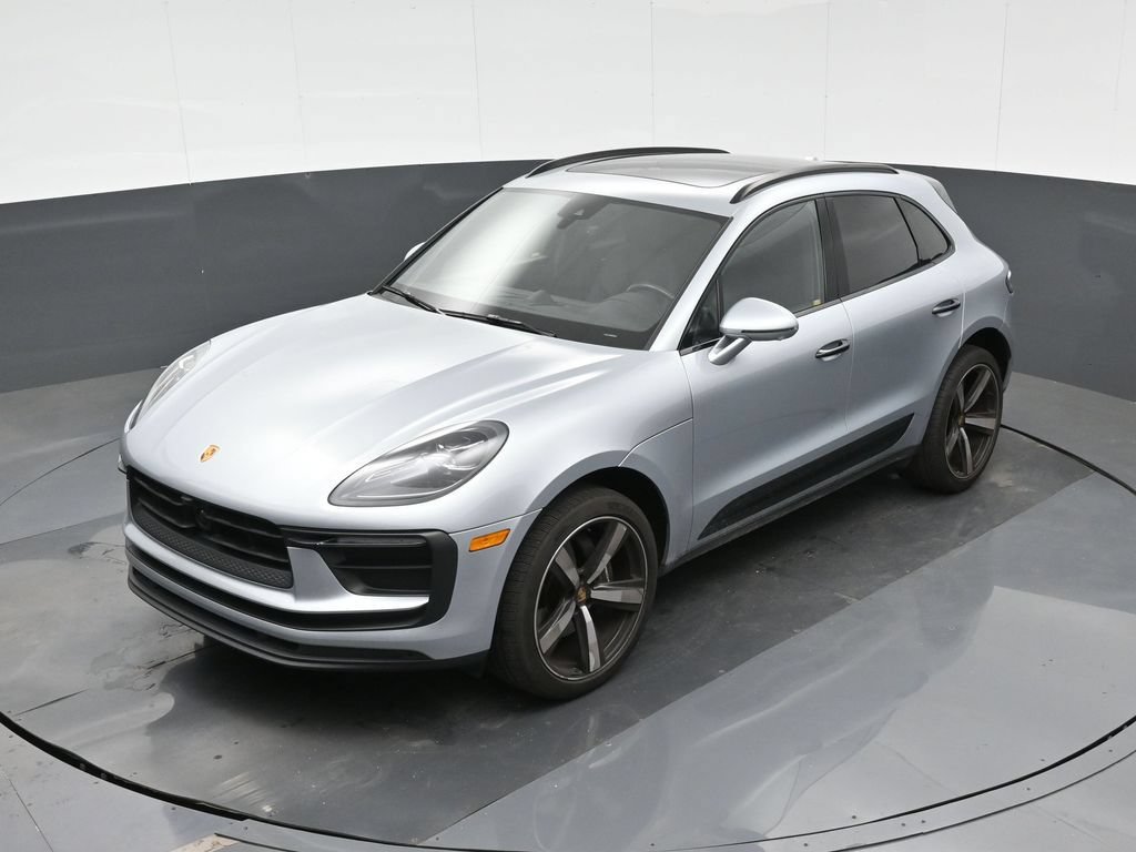 Certified 2023 Porsche Macan AWD/4WD image 26