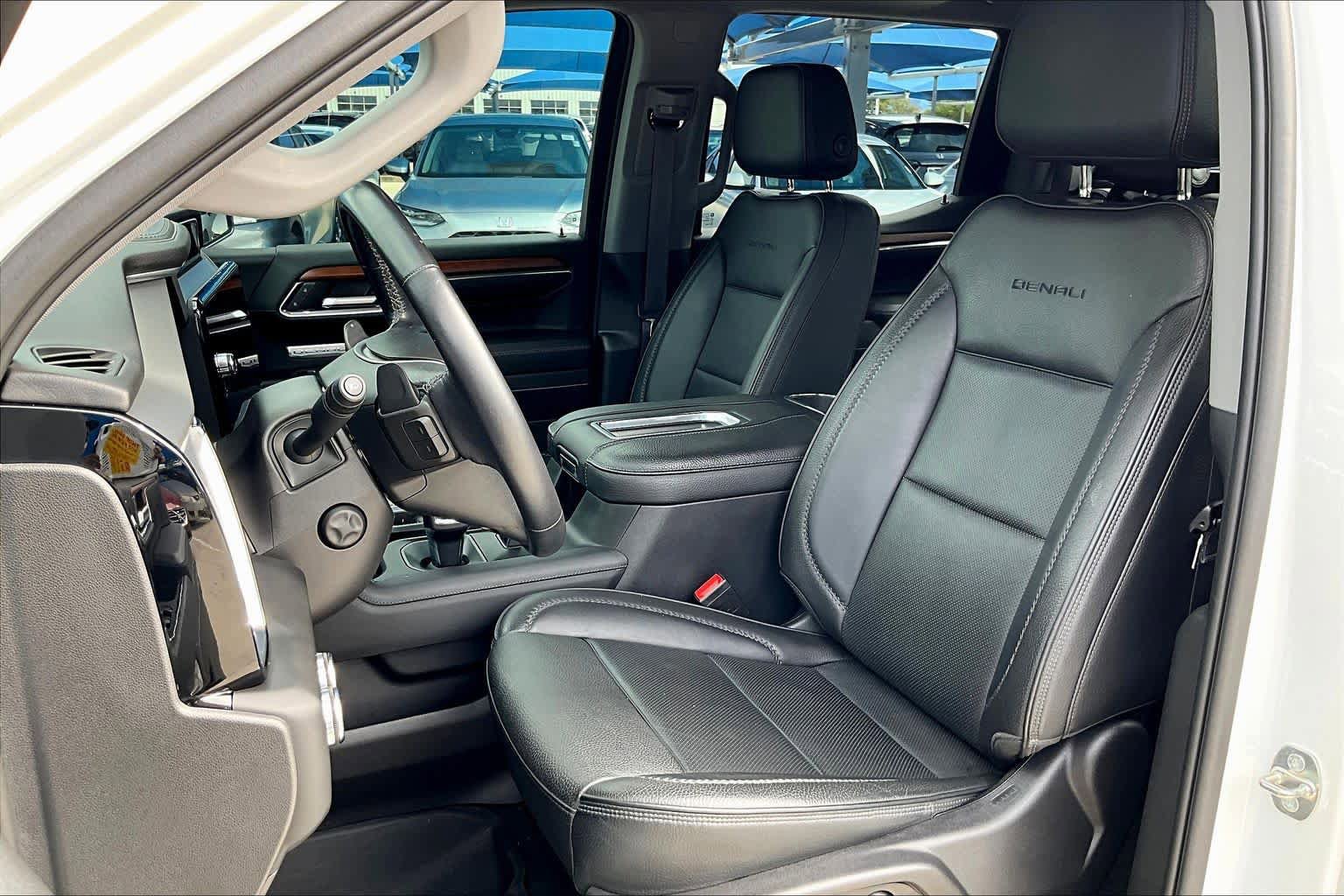 Used 2022 GMC Sierra 1500 Denali image 8
