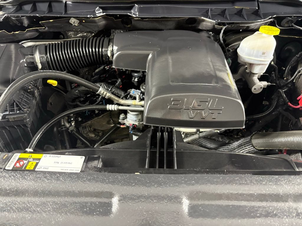 Used 2024 RAM 1500 Warlock AWD/4WD image 35